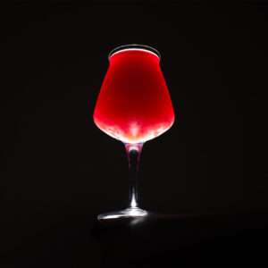 Onenqui in a Teku glass